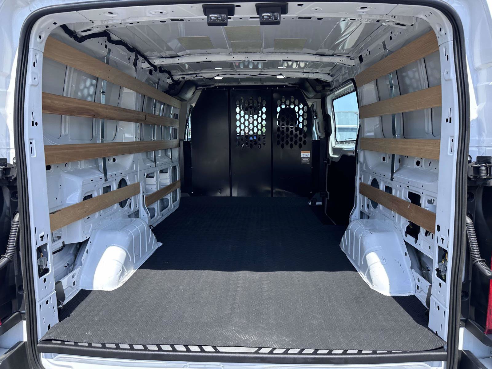 Certified 2025 Ford Transit 250 Low Roof w/ Exterior Upgrade Package RWD image 9