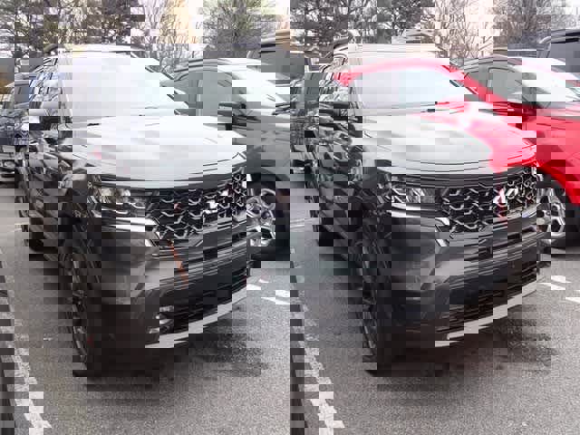 Used 2023 Kia Sorento X-Line EX image 3