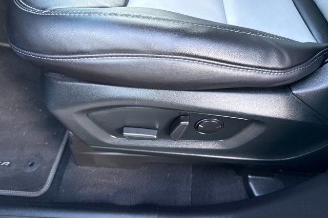 Certified 2022 Ford Explorer XLT w/ Equipment Group 202A image 12