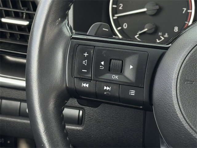 Used 2021 Nissan Rogue SV w/ Premium Package image 12