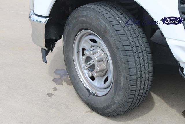 Certified 2024 Ford F250 XL w/ XL Chrome Package RWD image 9