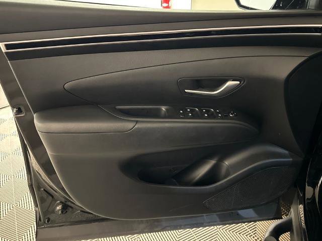 Used 2024 Hyundai Santa Cruz Night image 17