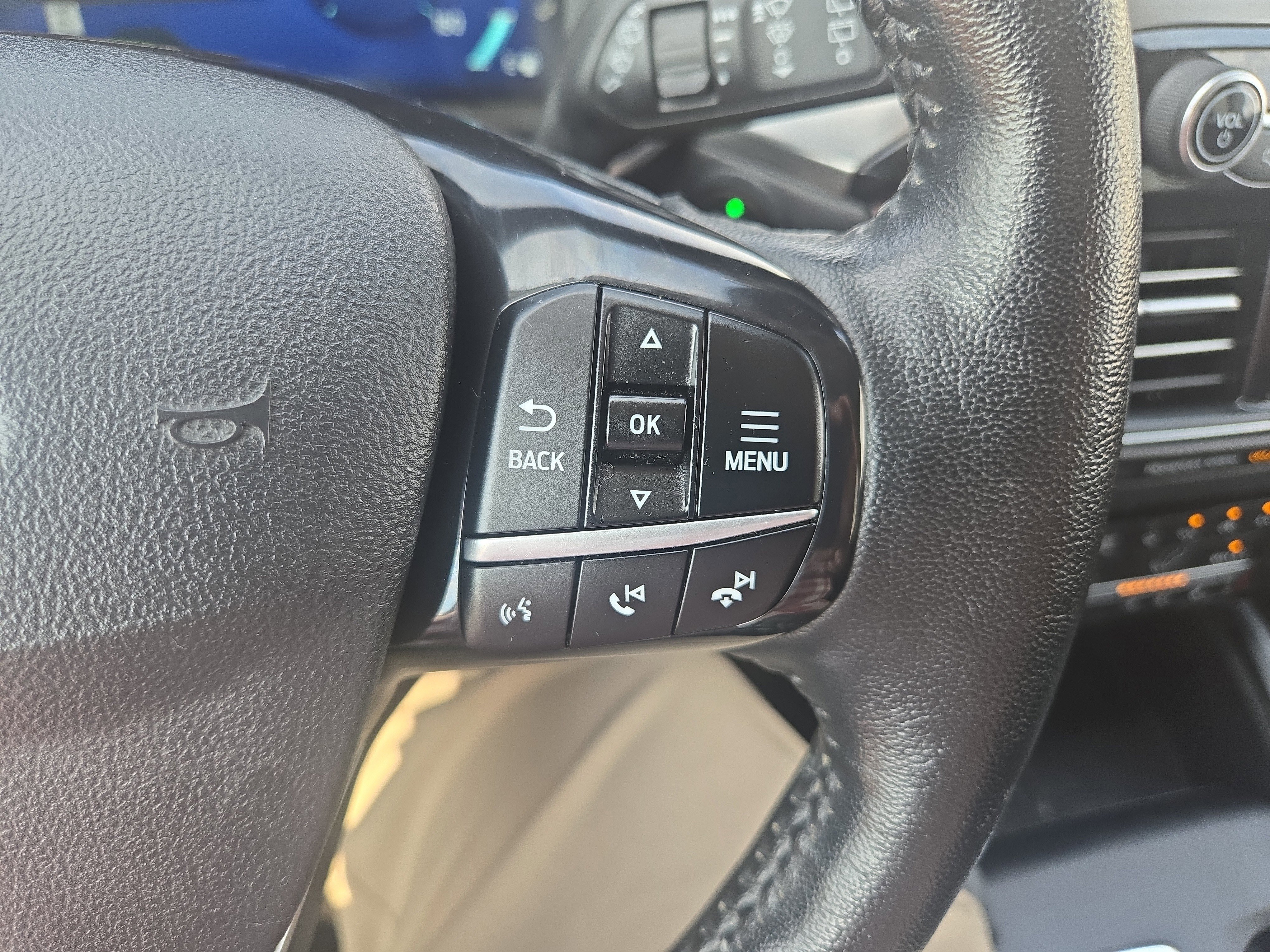 Certified 2021 Ford Escape Titanium image 23