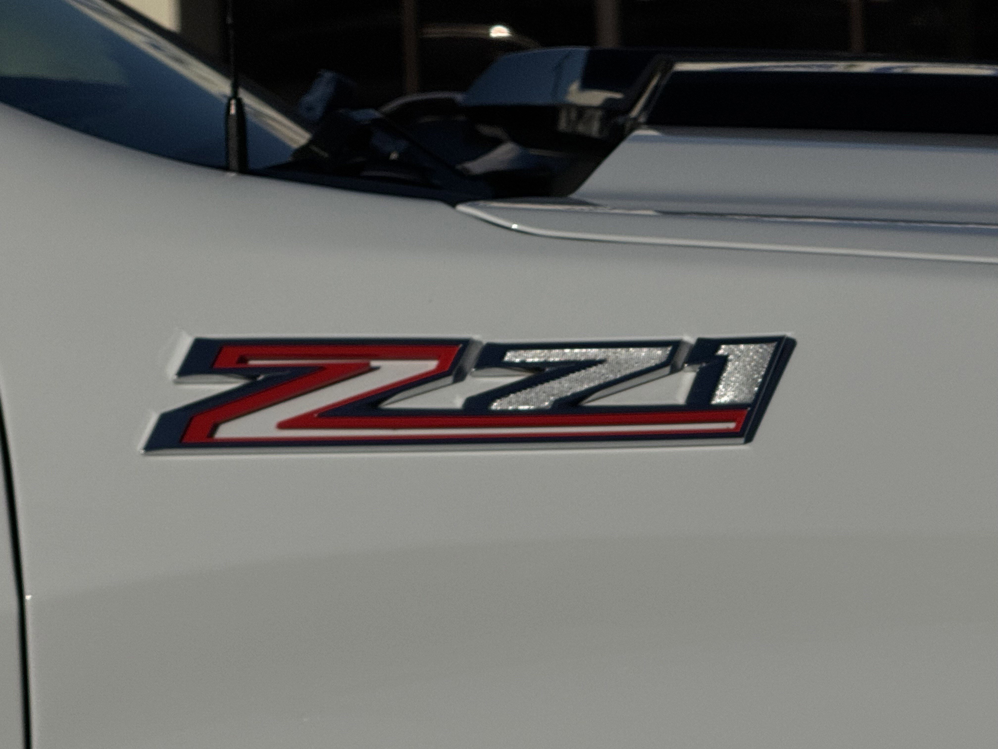 Used 2025 Chevrolet Silverado 1500 LT Trail Boss w/ Convenience Package II image 9