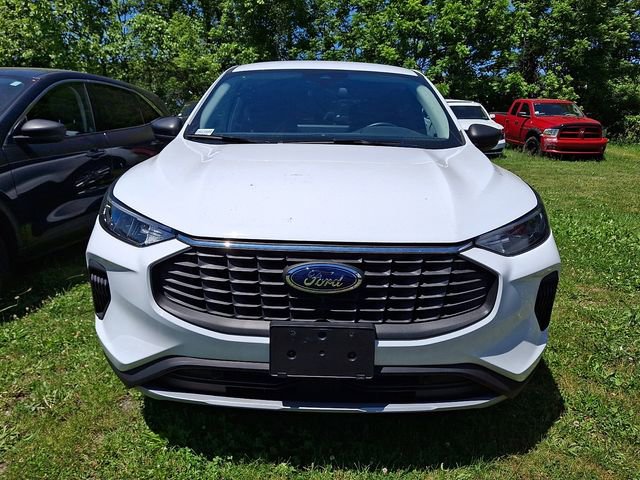 Certified 2023 Ford Escape Active w/ Tech Pack #1 AWD/4WD image 2