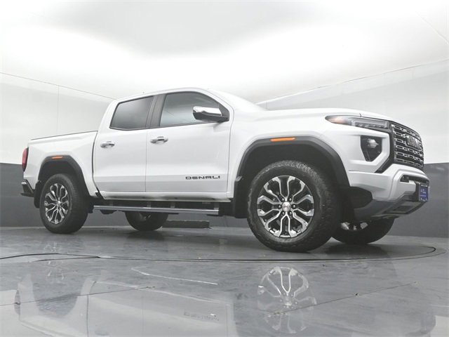 Used 2023 GMC Canyon Denali image 20