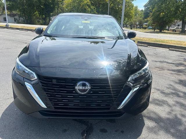 Used 2024 Nissan Sentra SV FWD image 2