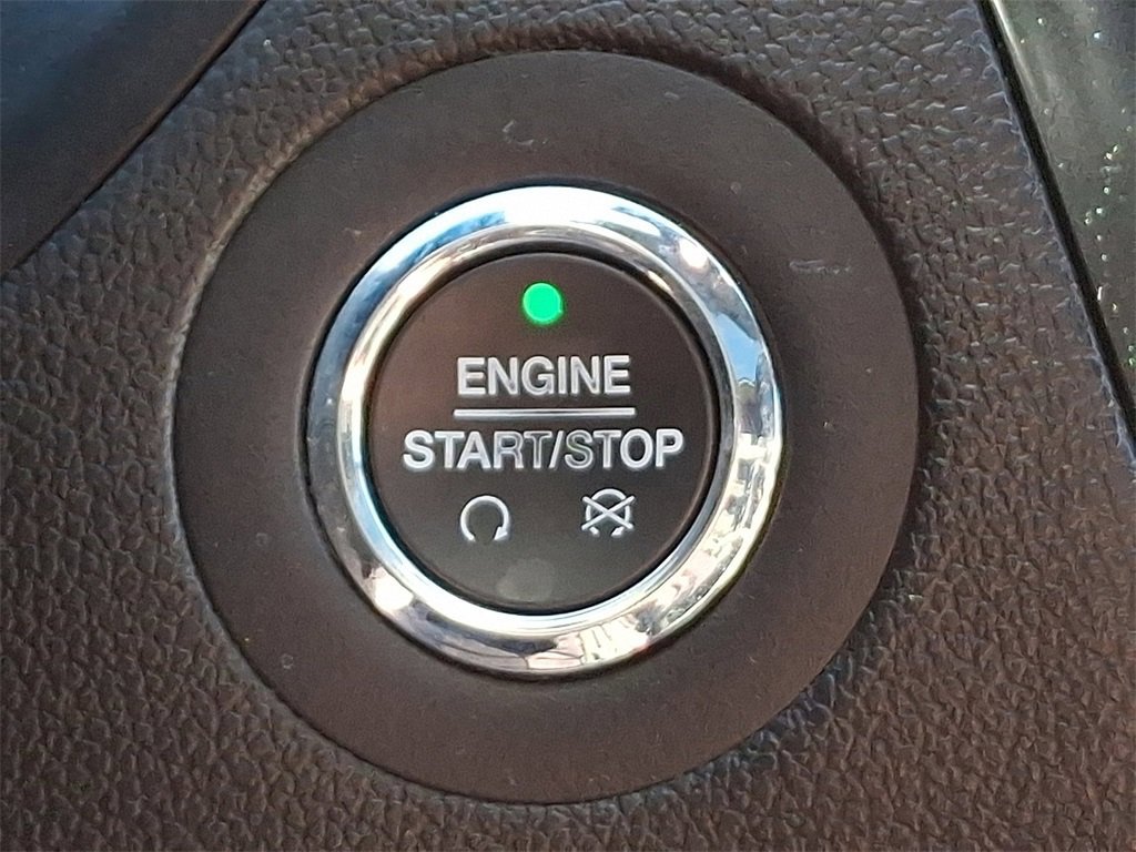 Certified 2019 Ford Explorer XLT w/ Equipment Group 202A image 27