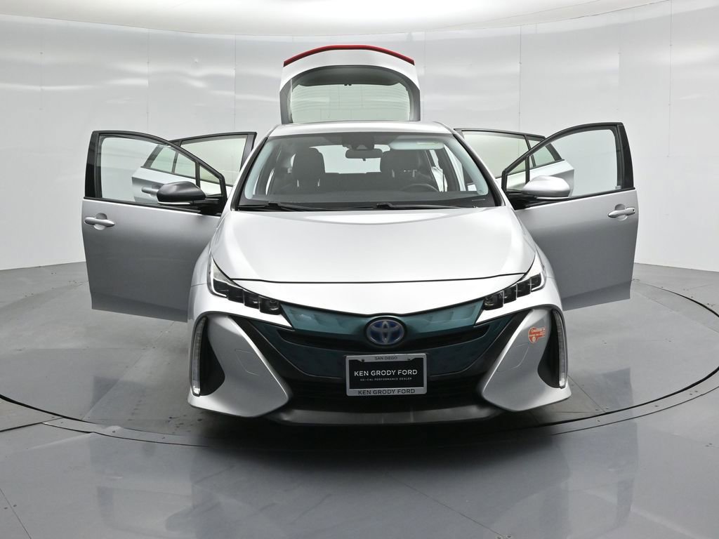 Used 2018 Toyota Prius Prime Plus w/ Carpet Mat Package FWD image 27