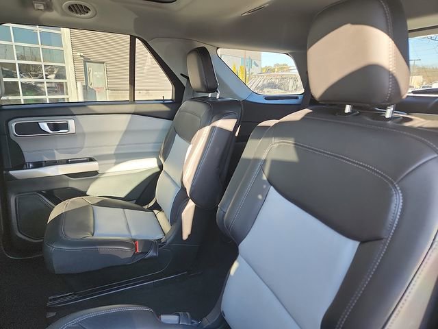 Certified 2023 Ford Explorer XLT w/ Equipment Group 202A image 25