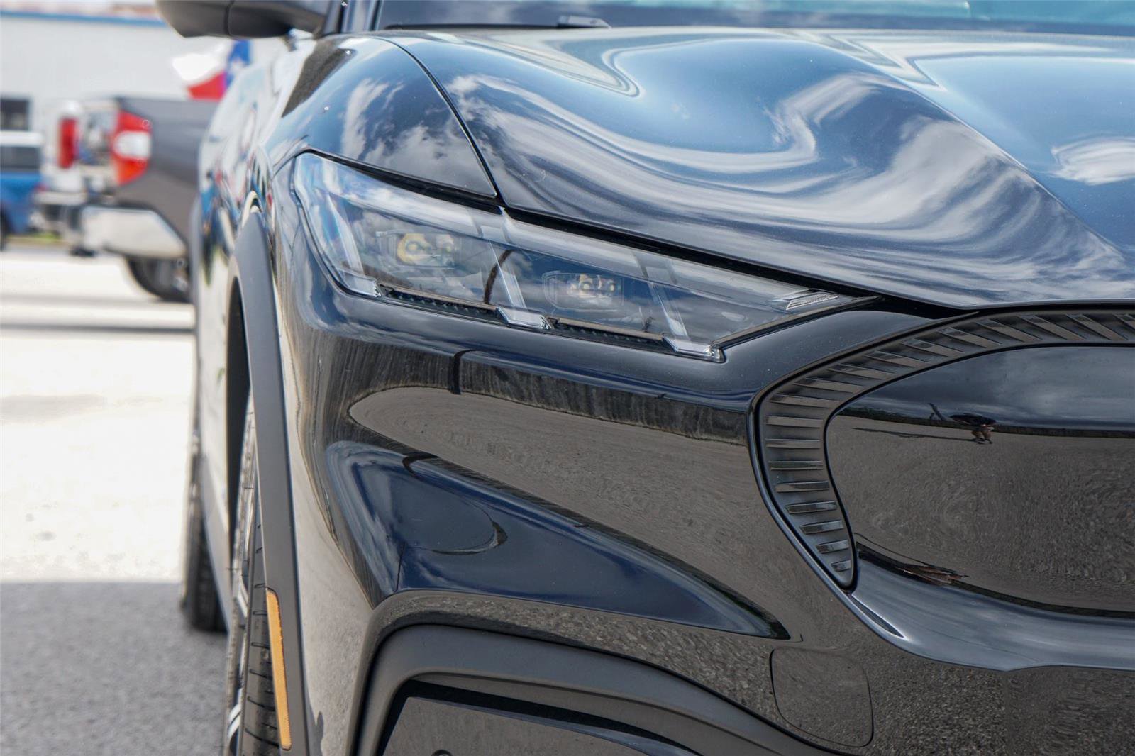 Certified 2025 Ford Mustang Mach-E Select image 3