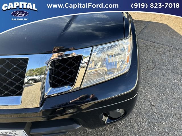 Used 2020 Nissan Frontier SV image 11
