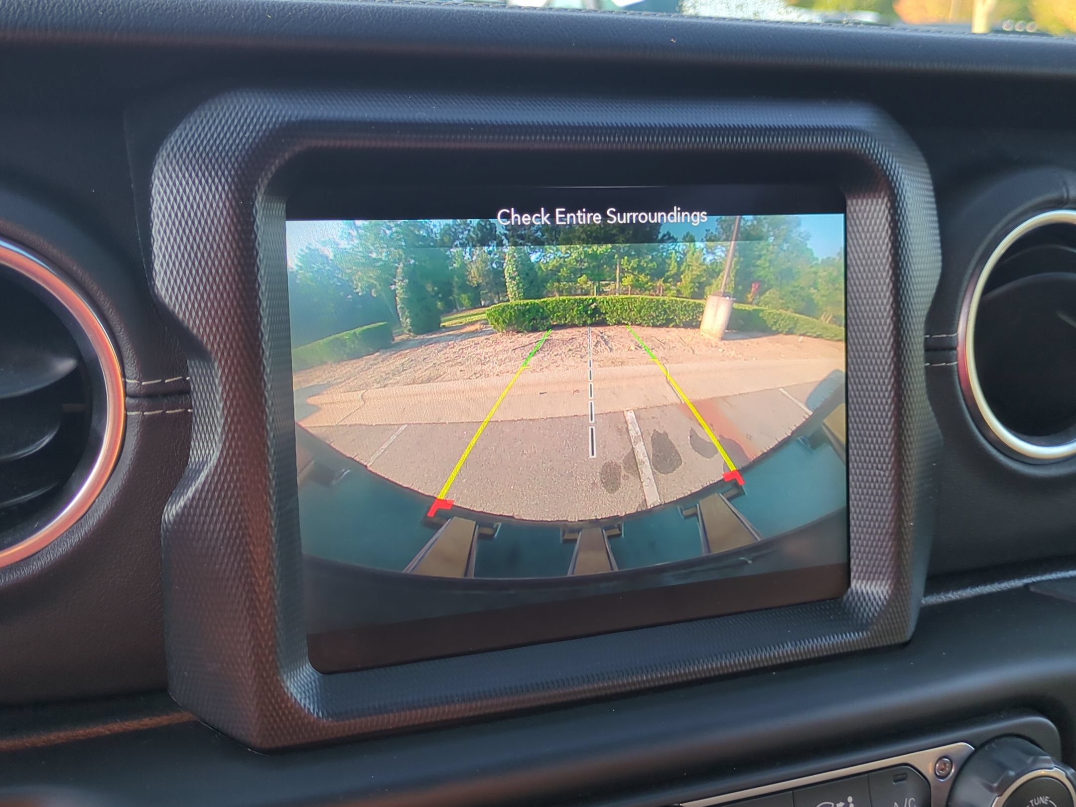 Used 2021 Jeep Wrangler Unlimited Sahara AWD/4WD image 26