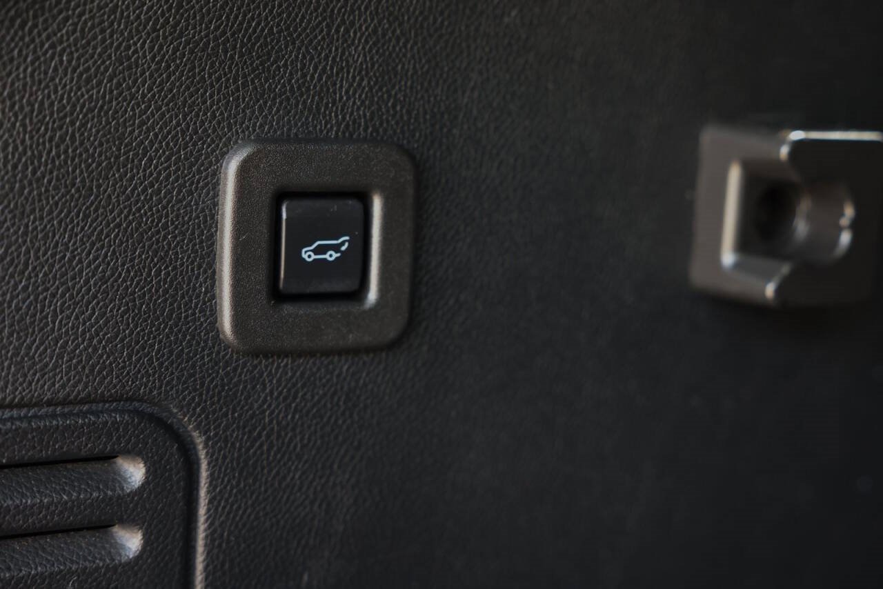 Certified 2017 Ford Expedition EL Limited w/ Equipment Group 301A image 19