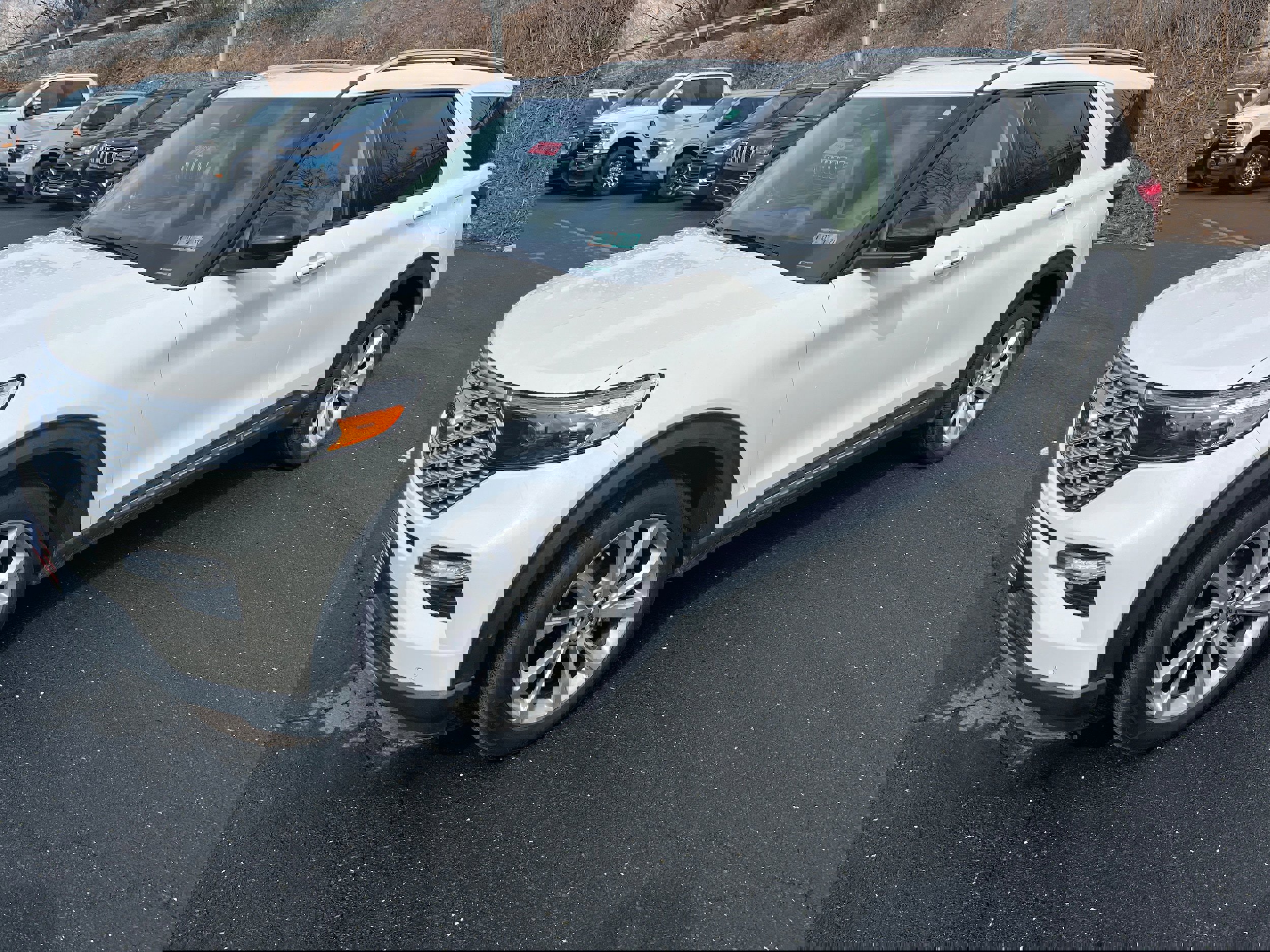 Certified 2021 Ford Explorer Platinum w/ Equipment Group 601A image 2