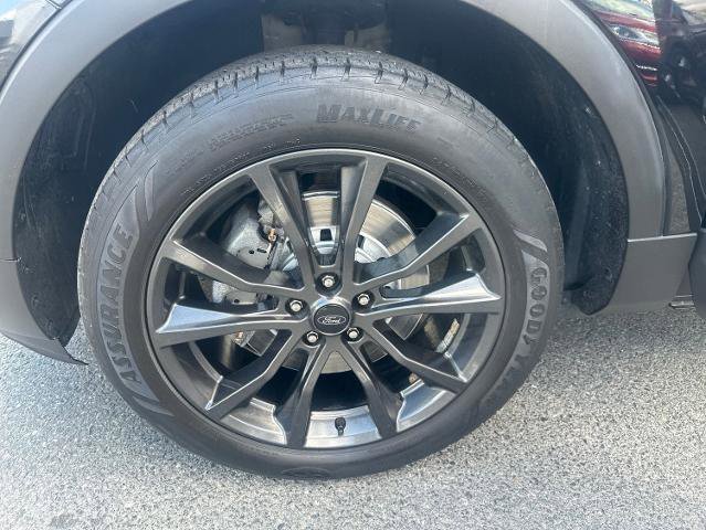 Certified 2018 Ford Explorer XLT w/ Equipment Group 202A AWD/4WD image 24