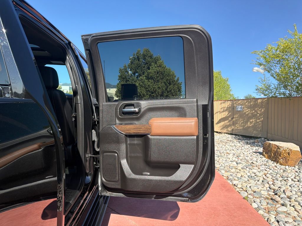 Used 2022 Chevrolet Silverado 2500 High Country w/ Technology Package AWD/4WD image 29