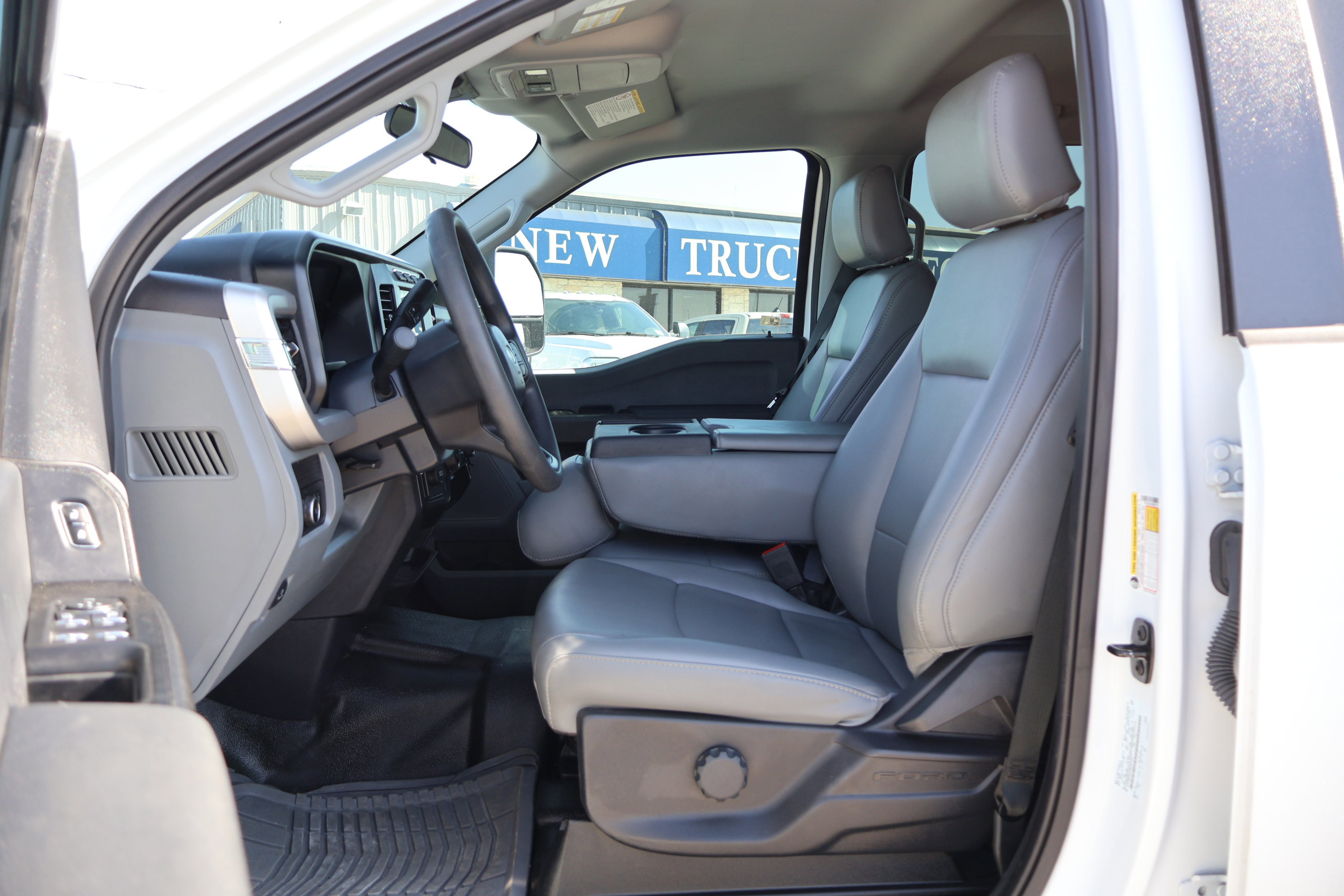 Certified 2024 Ford F250 XL w/ XL Driver Assist Package image 17