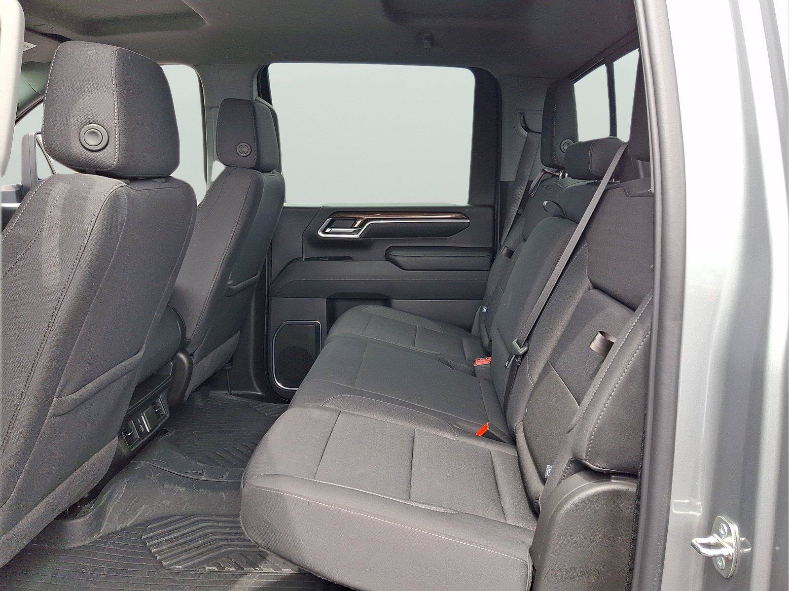 Used 2024 Chevrolet Silverado 2500 LT w/ Convenience Package AWD/4WD image 8