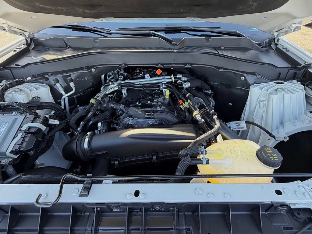 Certified 2025 Ford Explorer Active RWD image 32