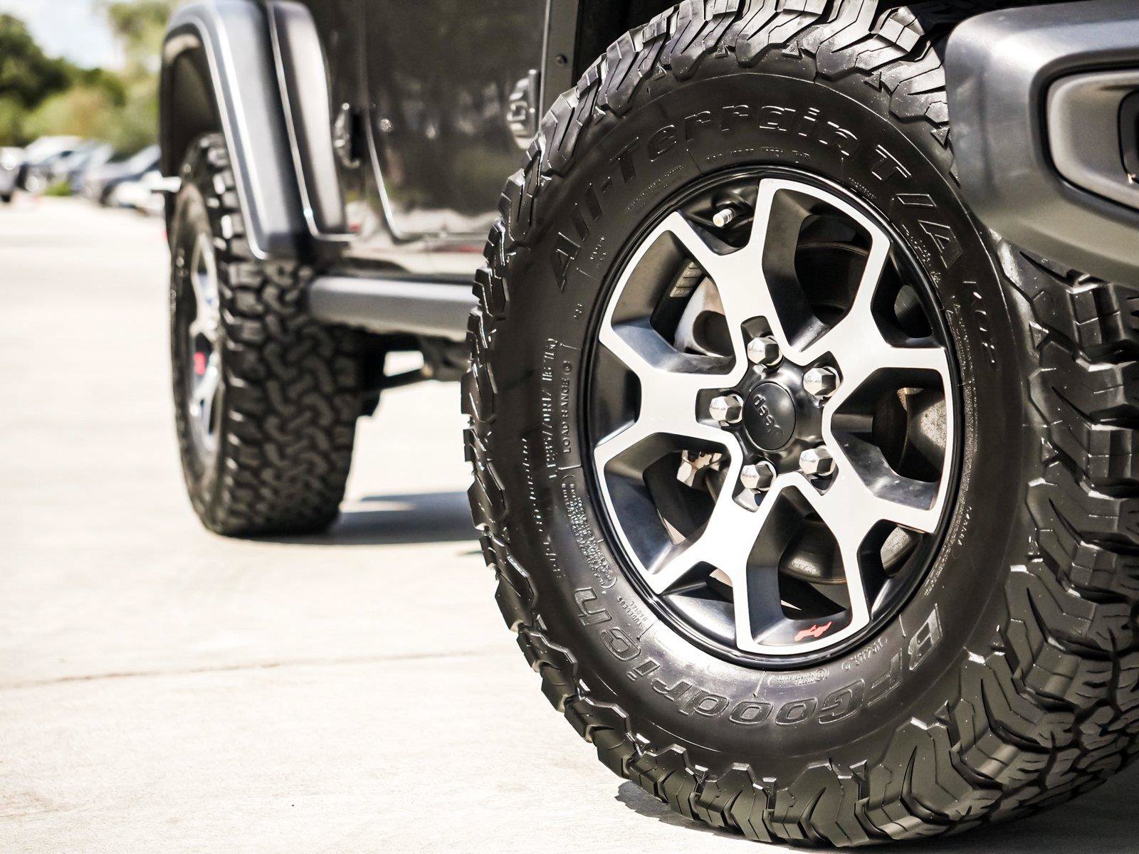 Used 2020 Jeep Wrangler Unlimited Rubicon AWD/4WD image 2