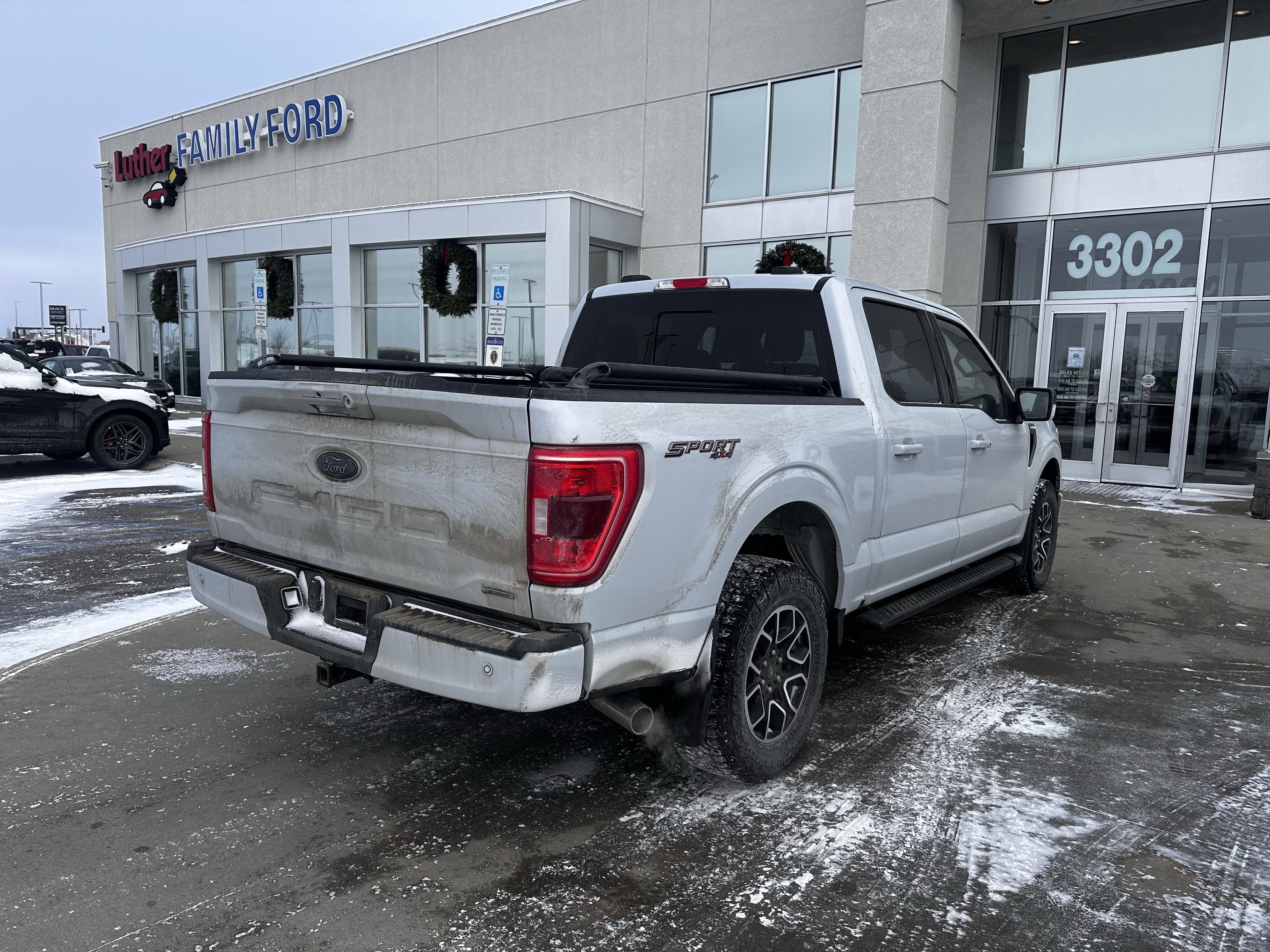 Certified 2022 Ford F150 XLT w/ Equipment Group 302A High image 3