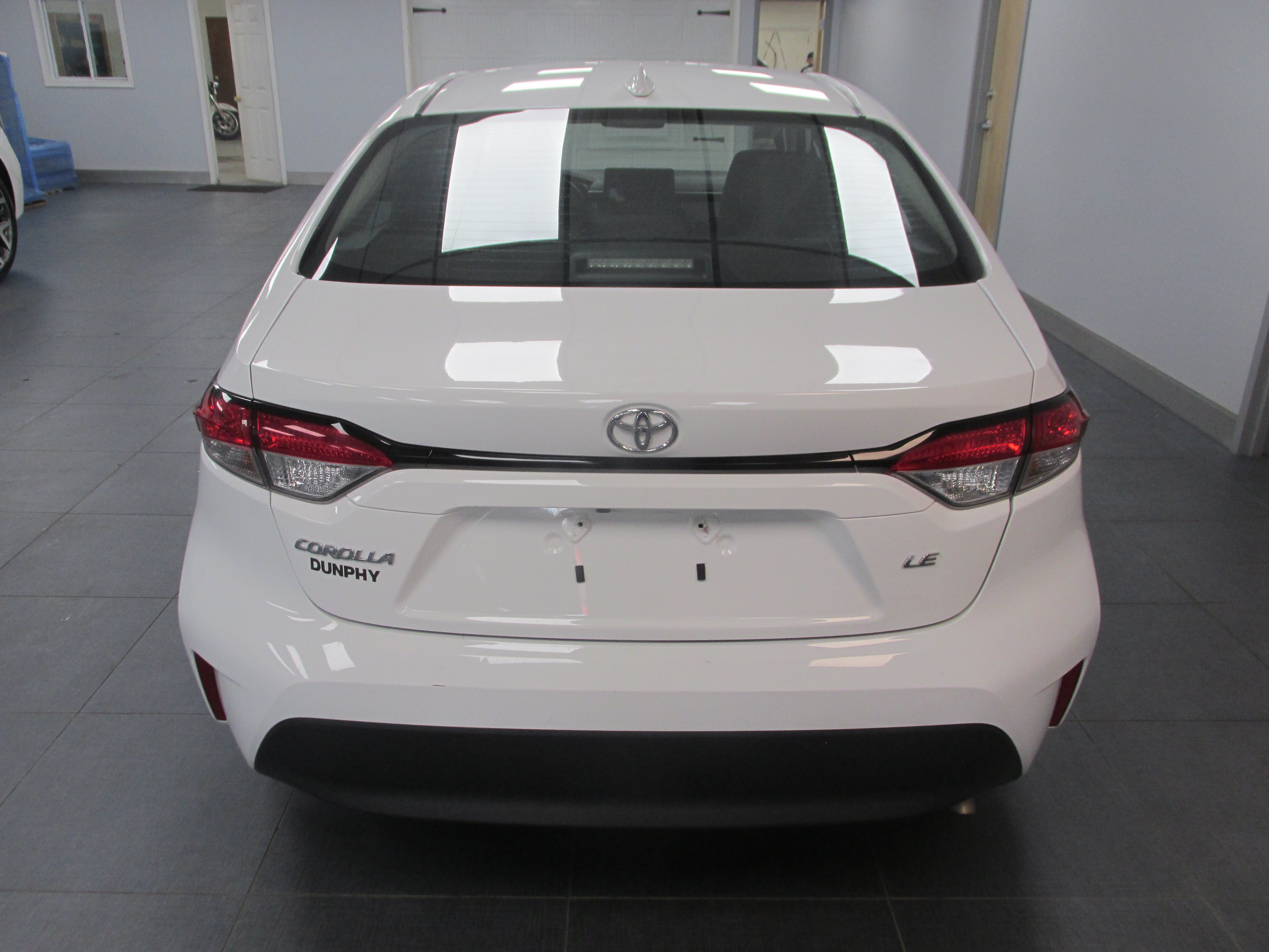 Used 2024 Toyota Corolla LE FWD image 5