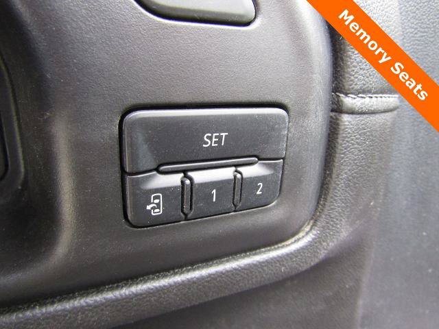 Used 2023 GMC Sierra 2500 Denali w/ Denali Black Diamond Edition AWD/4WD image 6