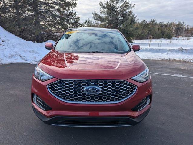 Certified 2024 Ford Edge SEL w/ Convenience Package AWD/4WD image 2