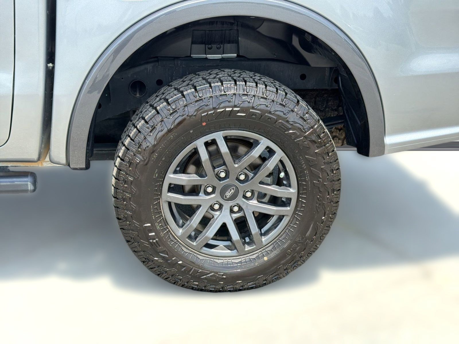 Certified 2022 Ford Ranger Lariat w/ Tremor Off-Road Package AWD/4WD image 11
