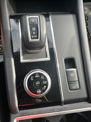 Used 2024 Mitsubishi Outlander SE AWD/4WD image 15