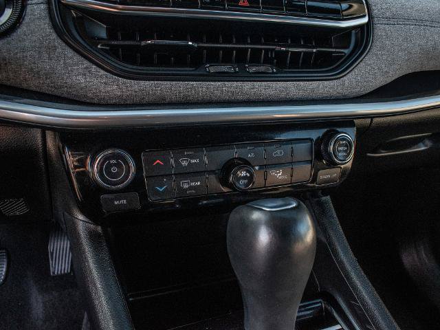 Used 2024 Jeep Compass Latitude AWD/4WD image 14