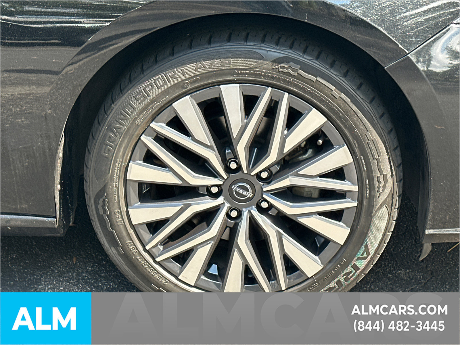 Used 2024 Nissan Altima 2.5 SV FWD image 14