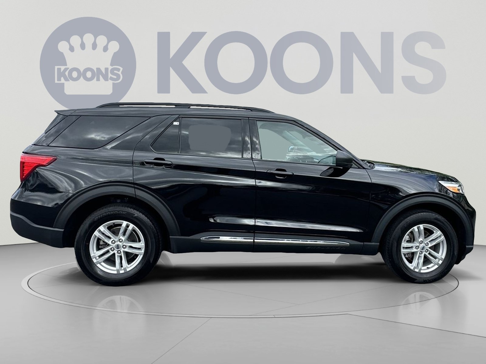 Certified 2022 Ford Explorer XLT w/ Equipment Group 202A AWD/4WD image 12