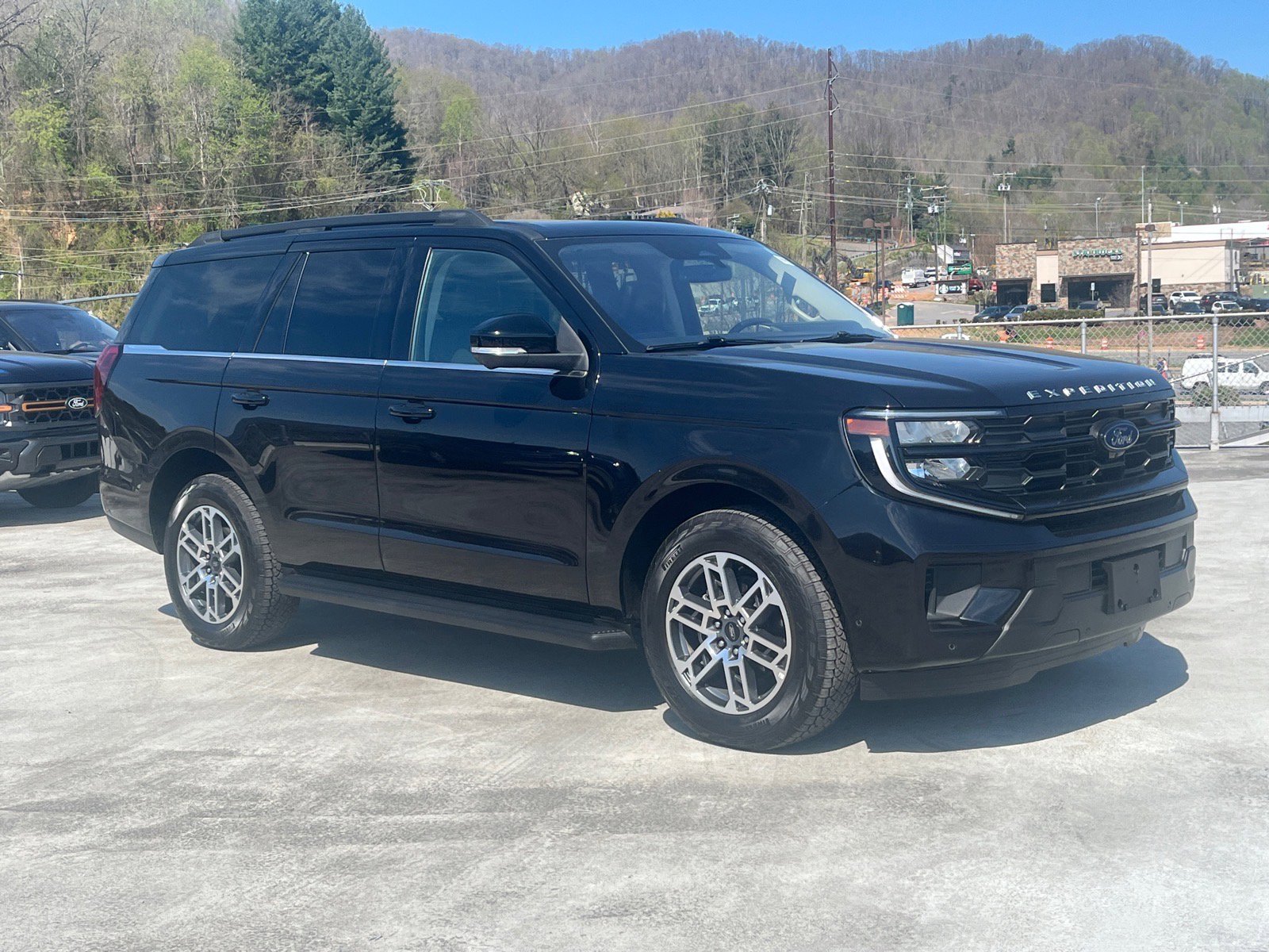 Certified 2025 Ford Expedition Active