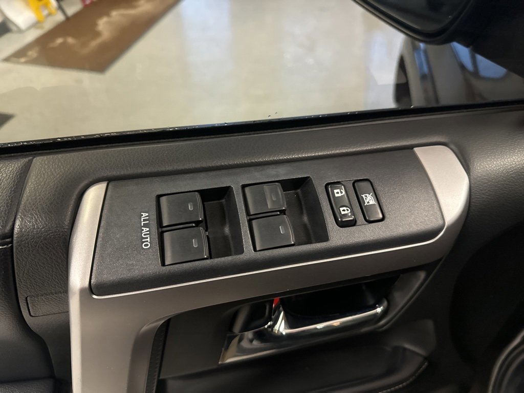Used 2019 Toyota 4Runner SR5 image 30