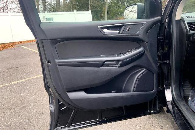 Certified 2019 Ford Edge SE image 21