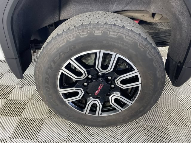 Used 2023 GMC Sierra 2500 AT4 w/ AT4 Premium Plus Package AWD/4WD image 18
