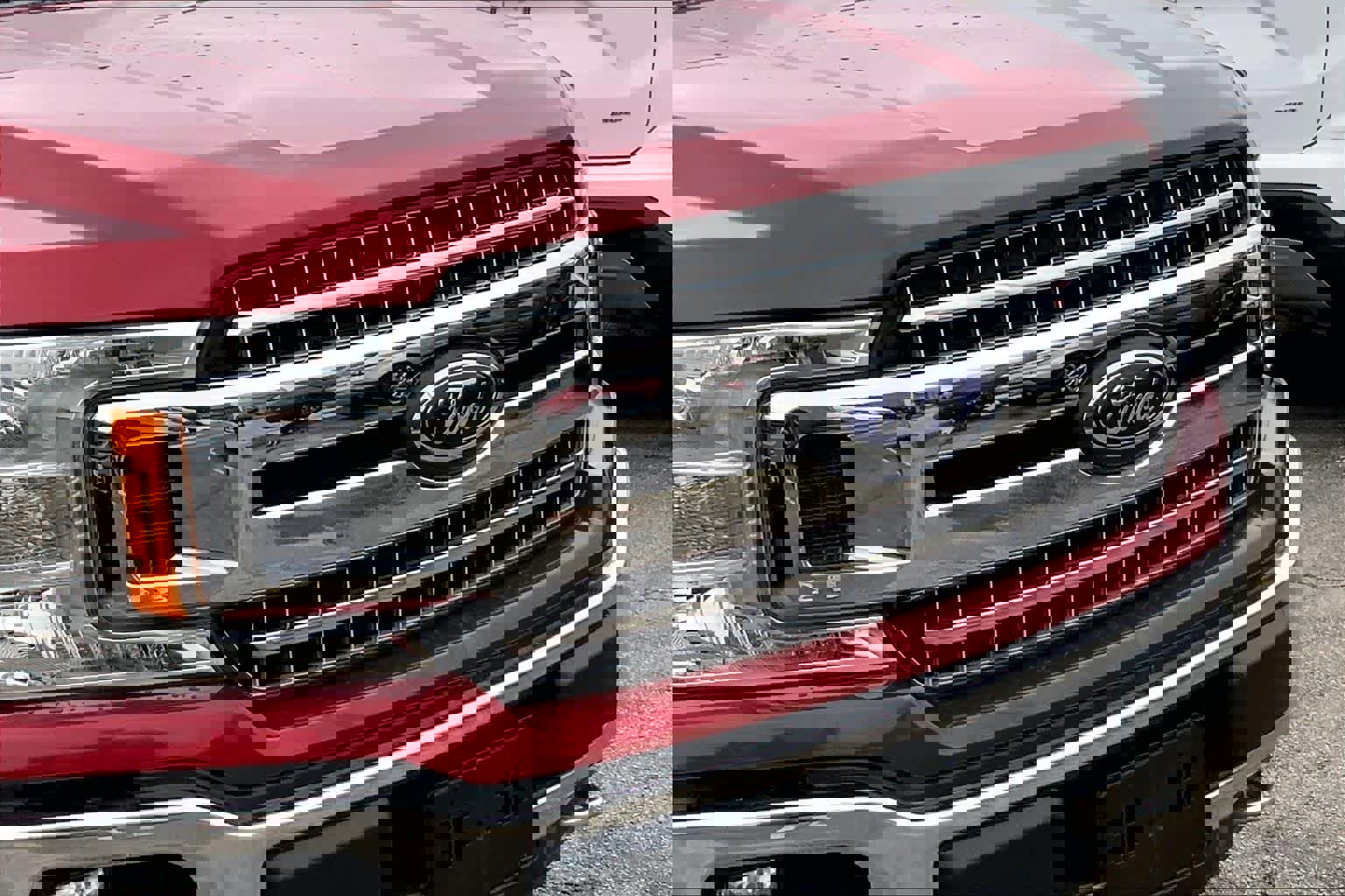 Certified 2018 Ford F150 XLT w/ Equipment Group 302A Luxury AWD/4WD image 26