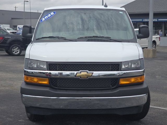 Used 2025 Chevrolet Express 2500 w/ Driver Convenience Package RWD image 6
