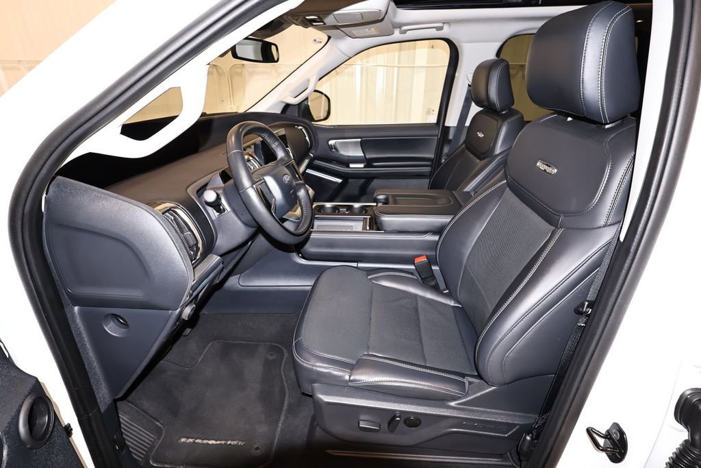 Certified 2025 Ford Expedition Max Platinum image 16