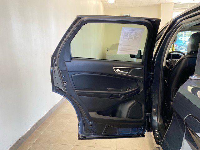 Certified 2022 Ford Edge SEL w/ Convenience Package AWD/4WD image 10