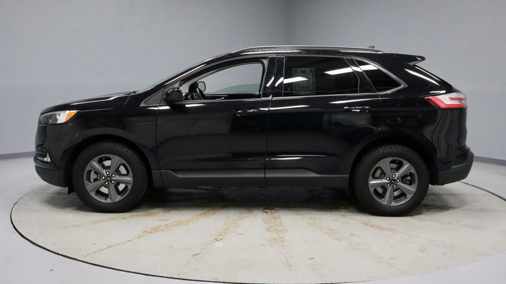Certified 2024 Ford Edge SEL w/ Sport Appearance Package AWD/4WD image 2