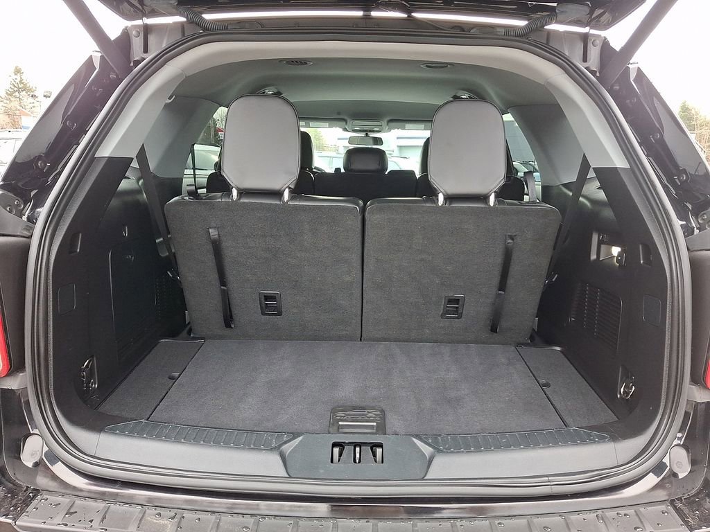 Certified 2021 Ford Explorer XLT w/ Equipment Group 202A image 28