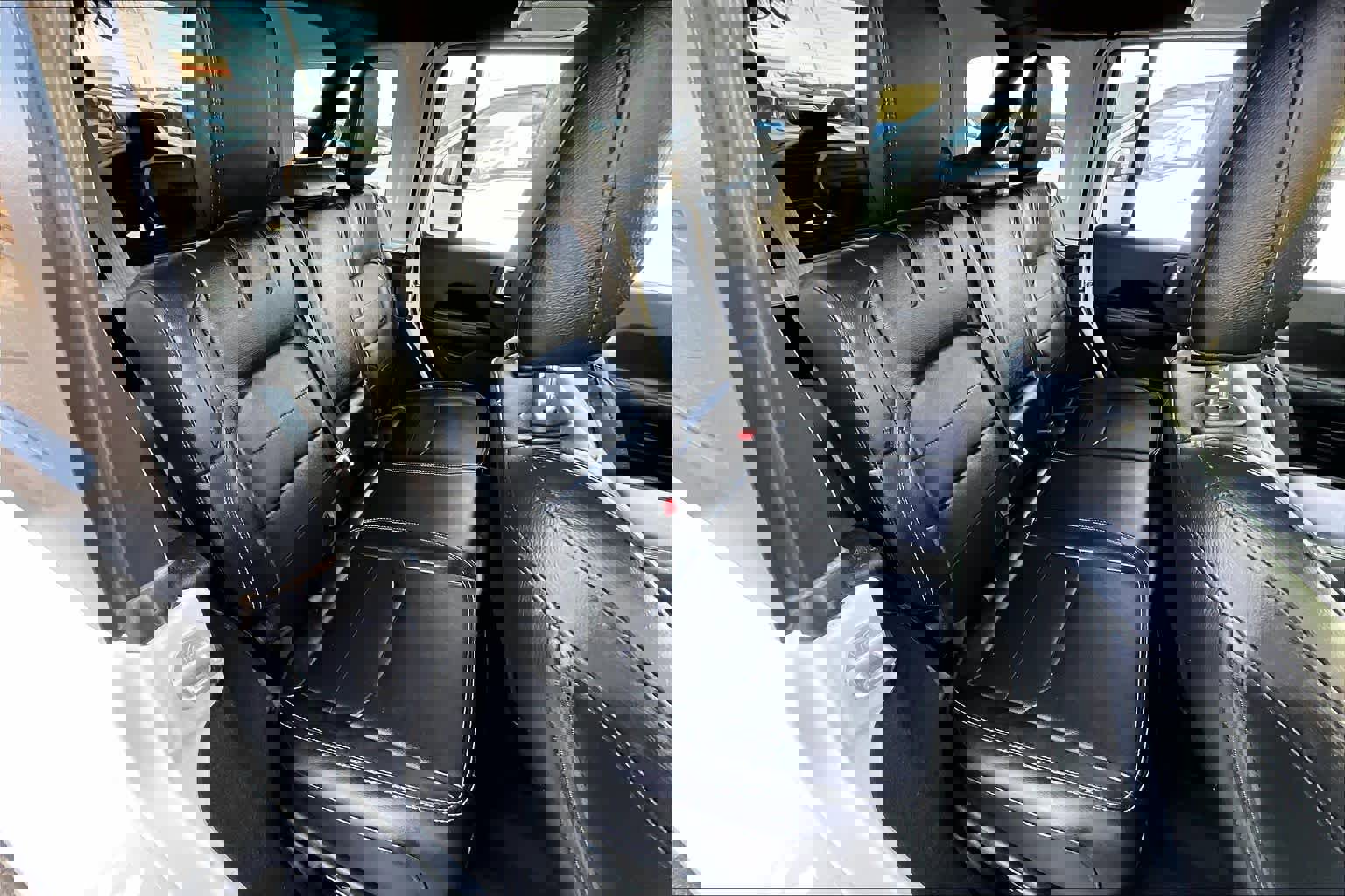 Used 2023 Jeep Wrangler Sahara w/ Cold Weather Group image 19