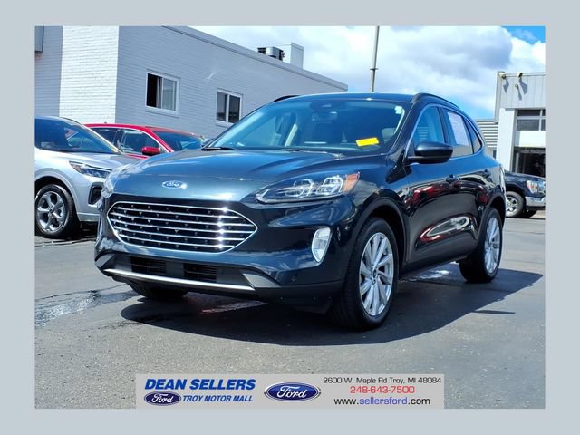 Certified 2022 Ford Escape Titanium w/ Titanium Elite Package AWD/4WD image 1