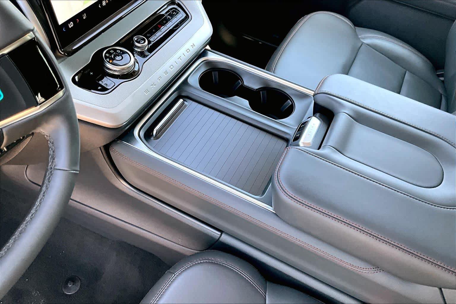 Certified 2025 Ford Expedition Active RWD image 17