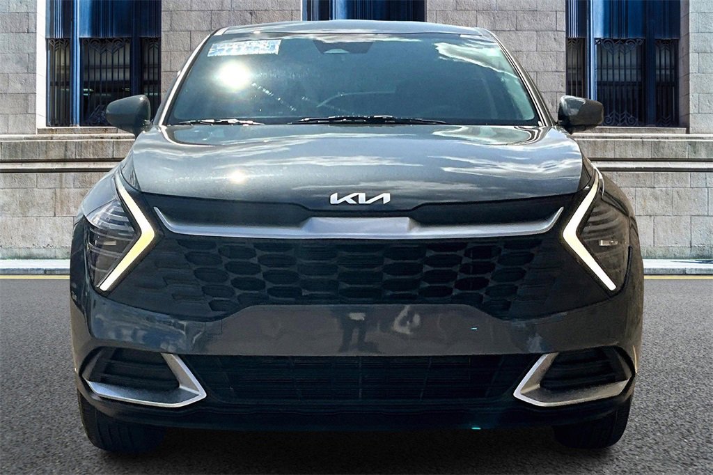 Used 2024 Kia Sportage LX image 3