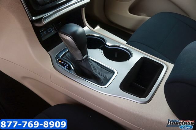 Used 2022 Jeep Grand Cherokee Laredo E w/ Security & Convenience Group AWD/4WD image 21