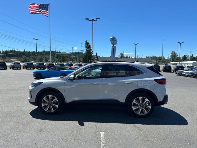 Certified 2025 Ford Escape Platinum AWD/4WD image 5
